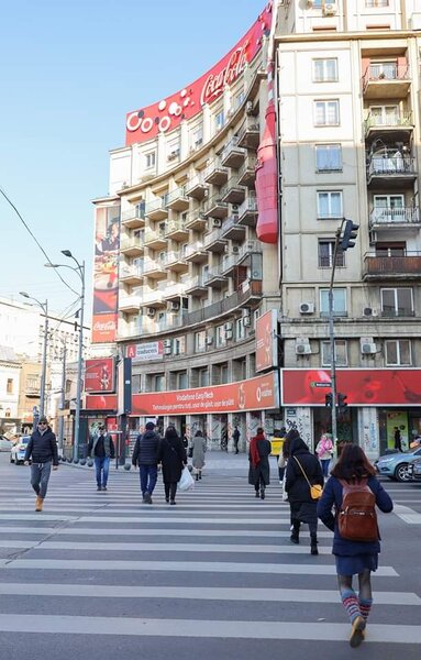 Piata Romana, central,